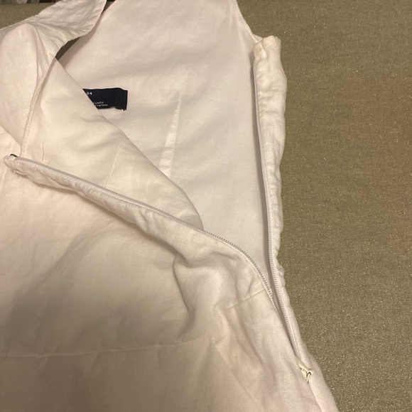 GAP Linen V-Neck Dress - White 6 - Waist 14” x 35”L - Pit2Pit 17” with pockets - Picture 11 of 14